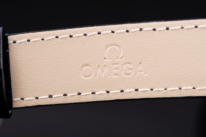 Omega-833-5